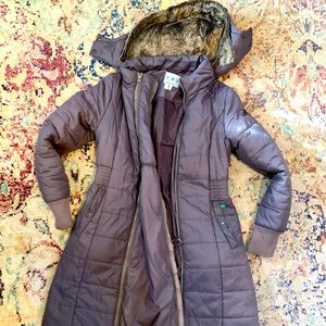 Medium sized Maternity coat